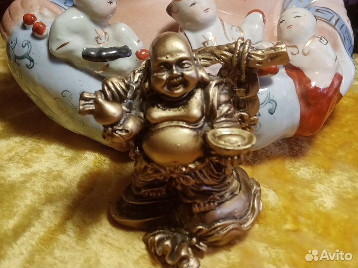 Фарфоровая статуэтка Хотей Будда с детьми. Оберег