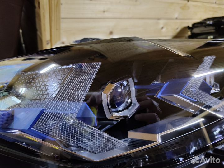 Фары на BMW G05 X5 Рестайлинг Laser