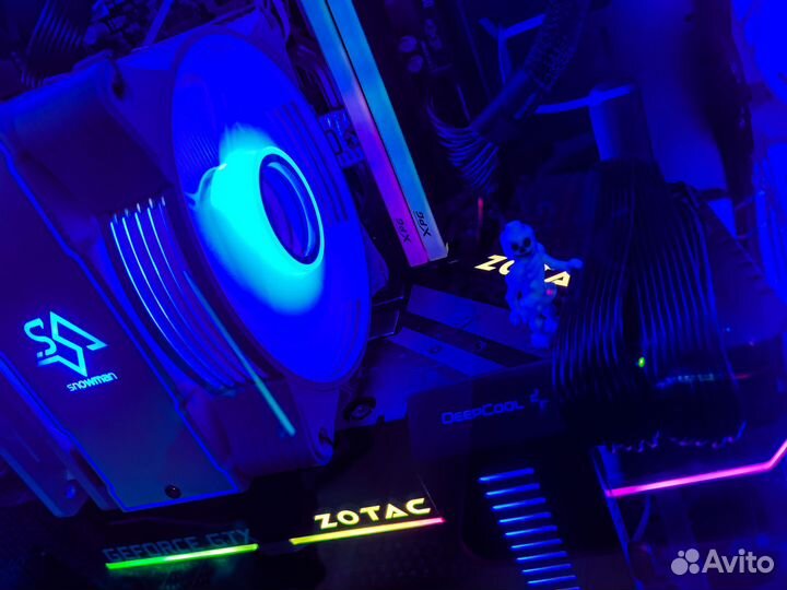 Видеокарта GTX1080TI AMP extreme edition