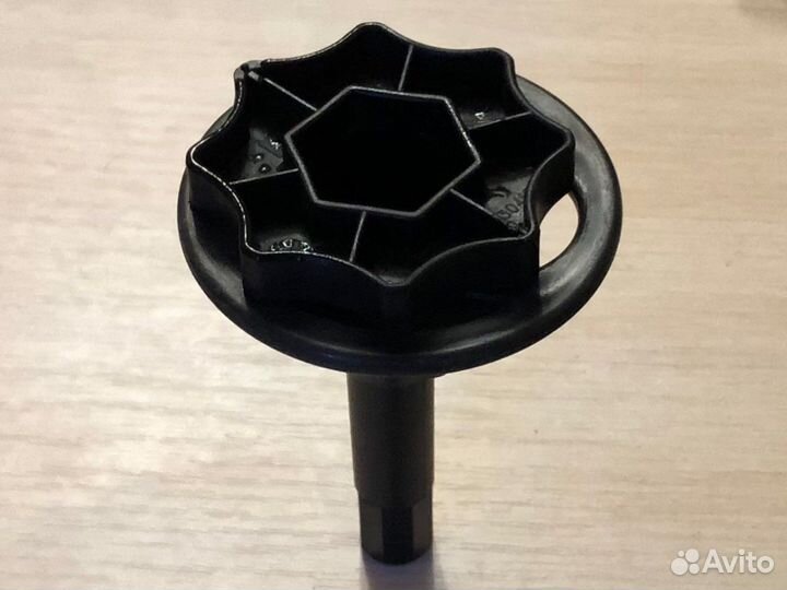 Кронштейн запасного колеса Toyota Bb Scion Xb