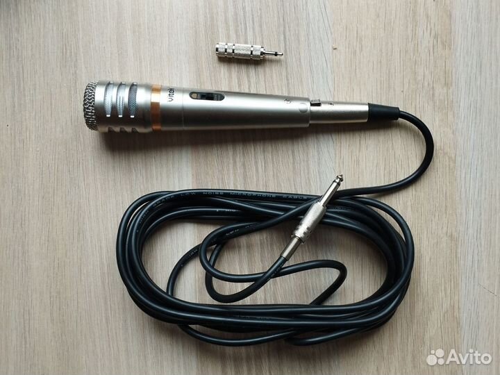 Караоке микрофон Vitek