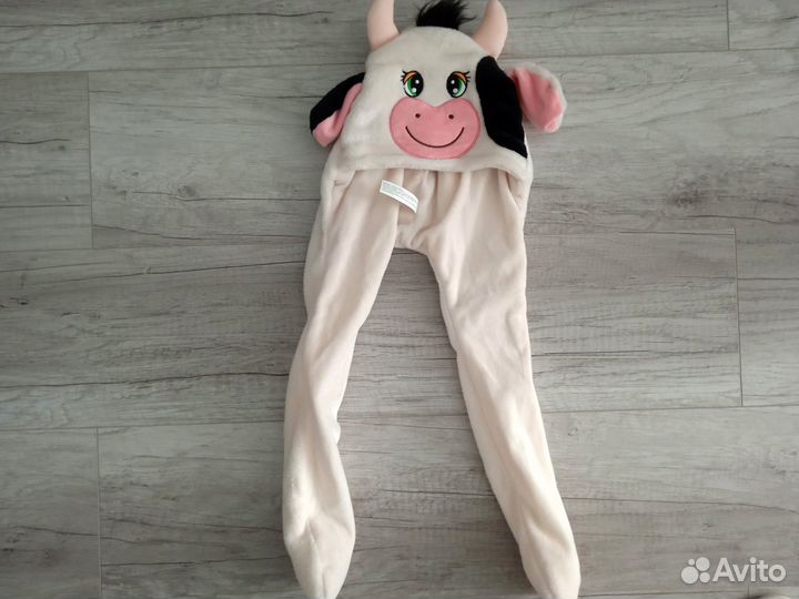 Шапка с двигающимися ушами