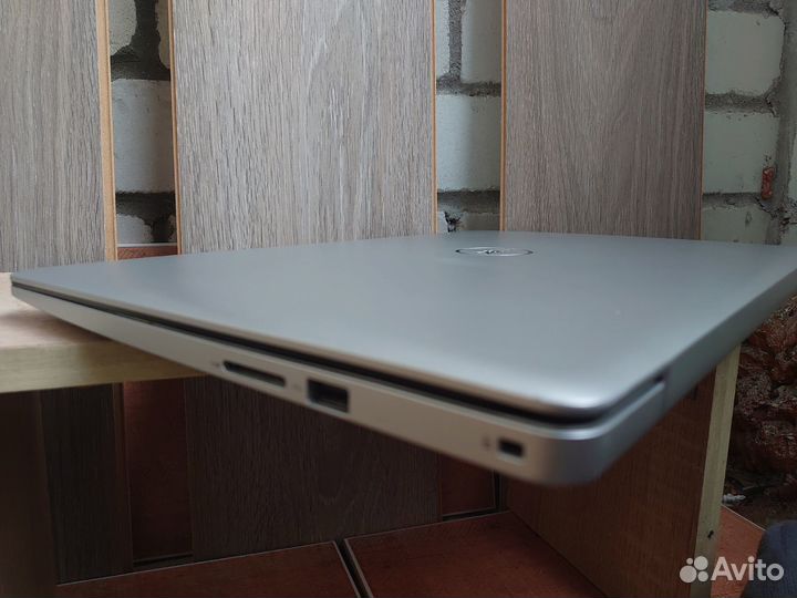 Мощный американец на Ryzen 5, Vega 8, 256 SSD m2