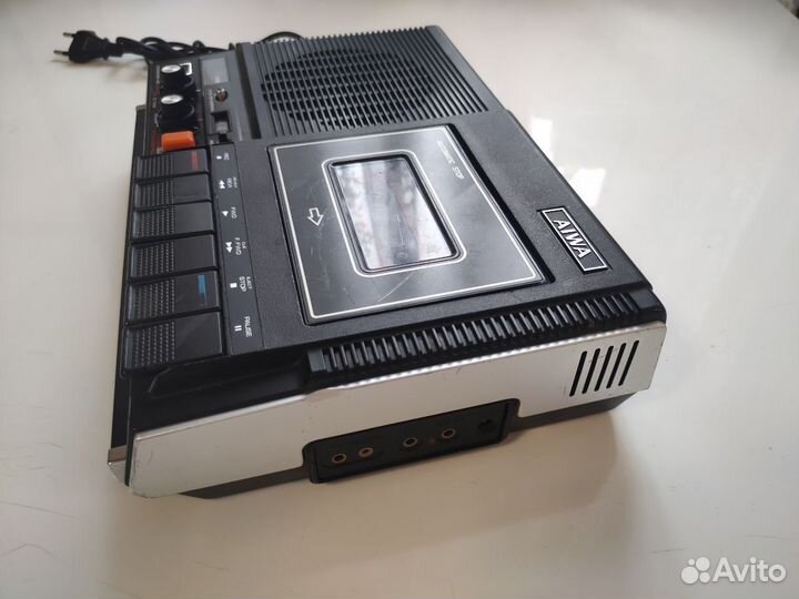 Магнитофон aiwa