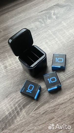 Набор зарядное устройство + Аккумуляторы для GoPro