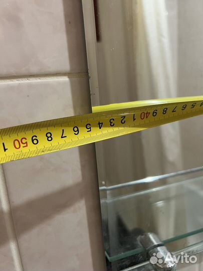Зеркало в ванную с полкой