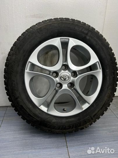 Оригинал. Toyota Camry 215/60r16