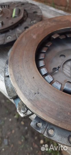 Диск сцепления в зборе на шкода октавия тур 1,4
