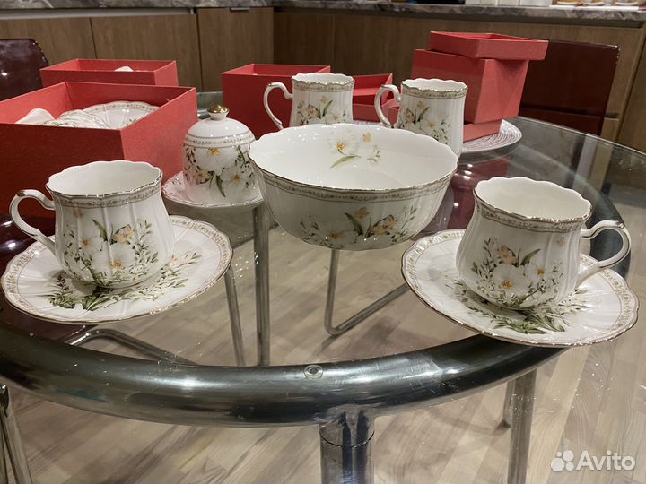 Сервиз royal crown фарфор новый