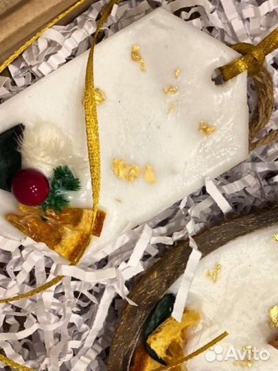 Новогодний подарок свеча и ароматическое саше