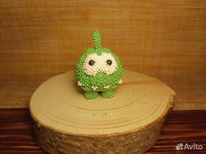 Игрушка из бисера