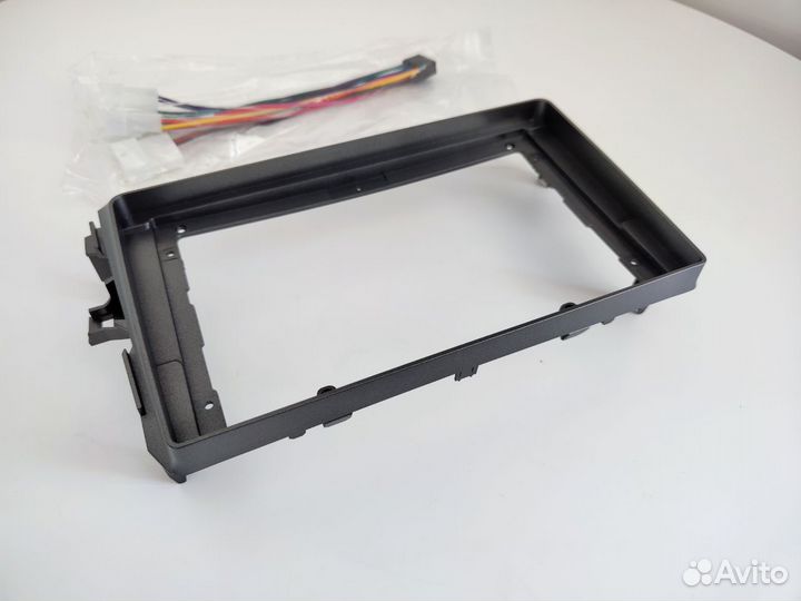 Рамка магнитолы Toyota Corolla 9 дюймов