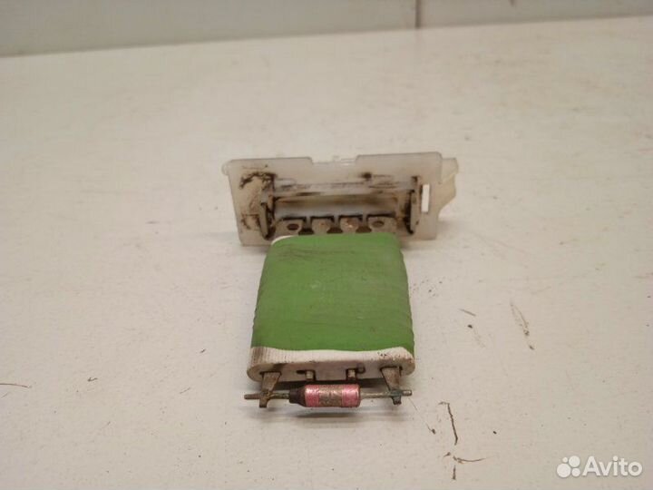 Резистор отопителя Renault Logan 2 1.6 2017