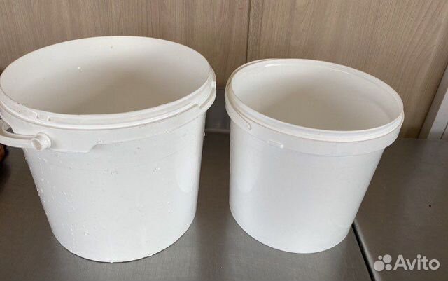 Ведро пластиковое с крышкой