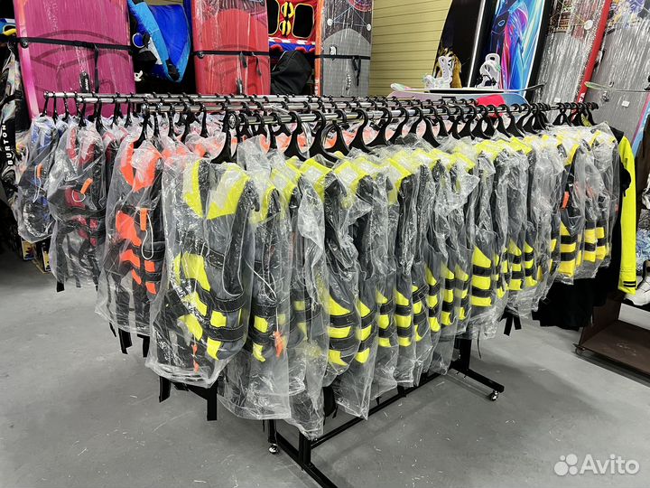 Спасательный жилет