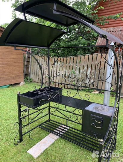 Мангал с печью под казан и крышей