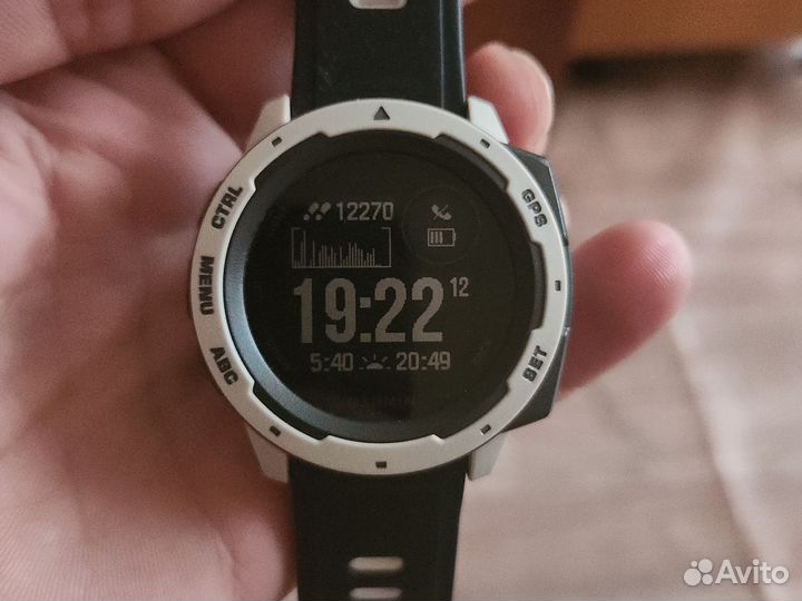 Garmin instinct