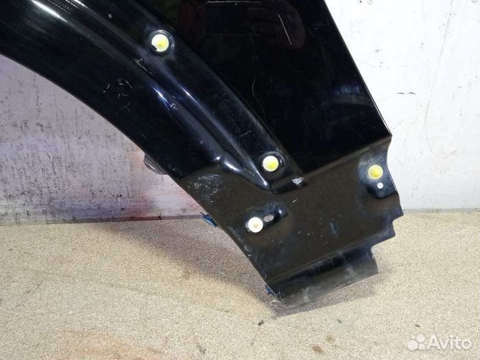 Крыло левое Land Rover Discovery III (2004—2009) 51853