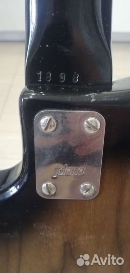 Jolana superstar bass