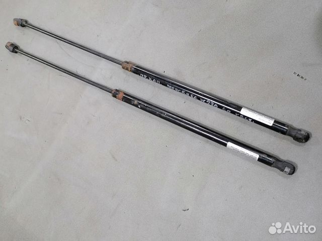 Амортизатор капота Mercedes W220 (S) 1998-2005