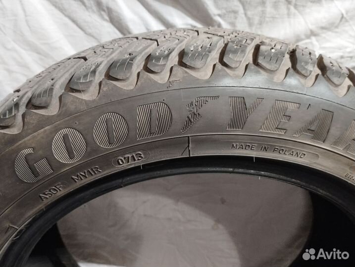 Goodyear Ultragrip Ice Arctic 205/55 R16 94T
