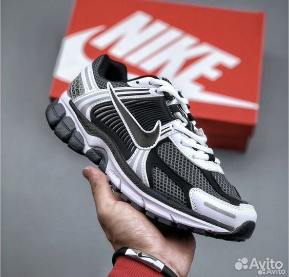 Кроссовки Nike air zoom vomero 5