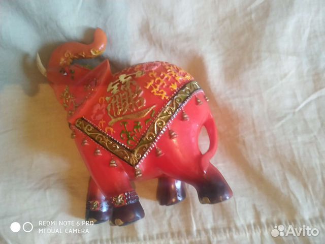Статуэтка слон