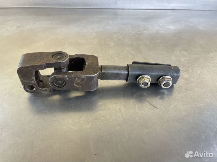 Кардан рулевой верхний Volkswagen Golf 3