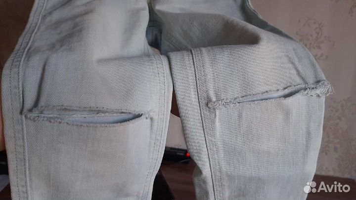 Джинсы рваные 134р