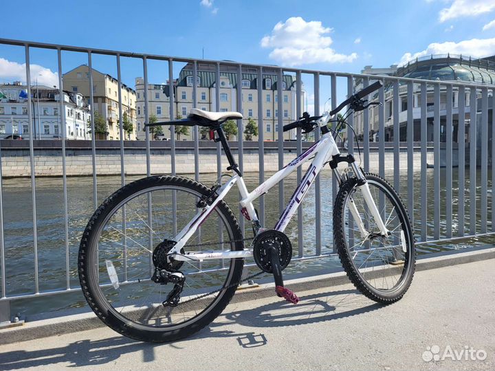 Женский велосипед GT laguna