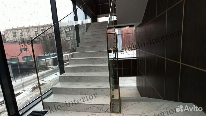 Стеклянные лестничные ограждения