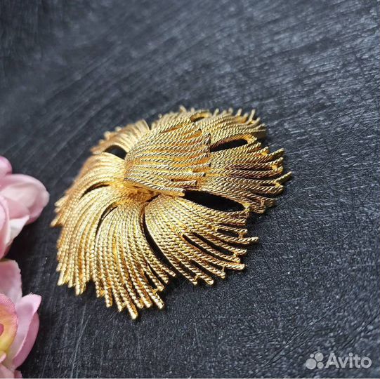 Брошь Cordelia от Monet