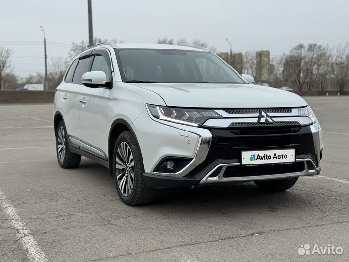 Mitsubishi Outlander 2.4 CVT, 2018, 54 472 км