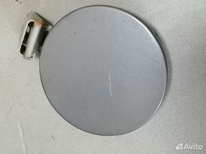 Лючок топливного бака Mitsubishi Mirage 1991