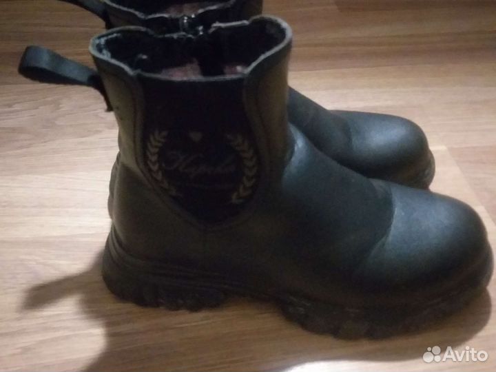 Ботинки на девочку р.31