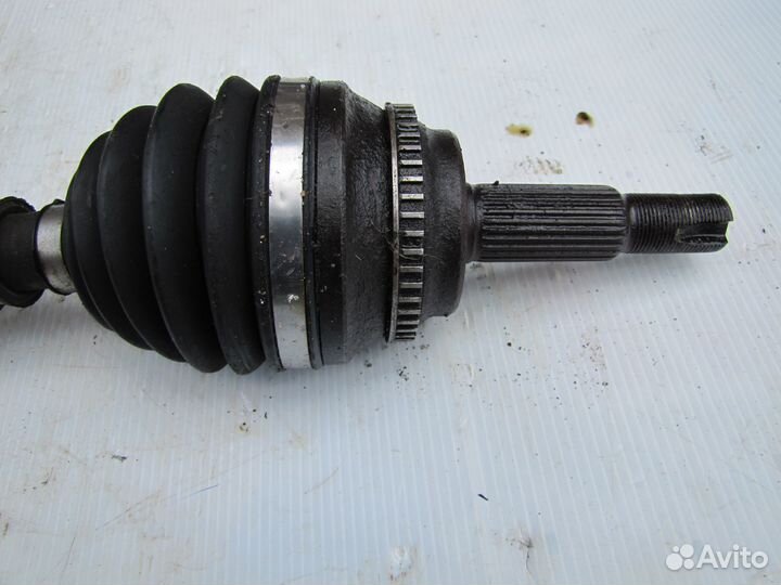 Toyota Rav 4 полуось правая передняя