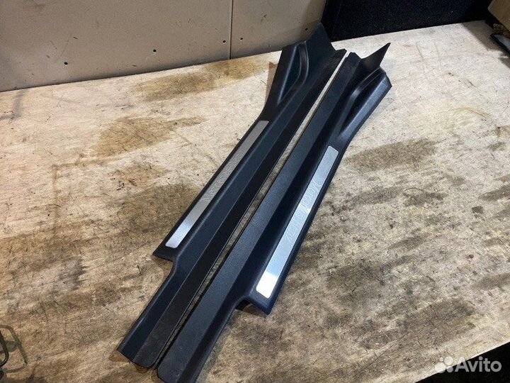 Накладка на порог салона Mercedes-Benz C-Class