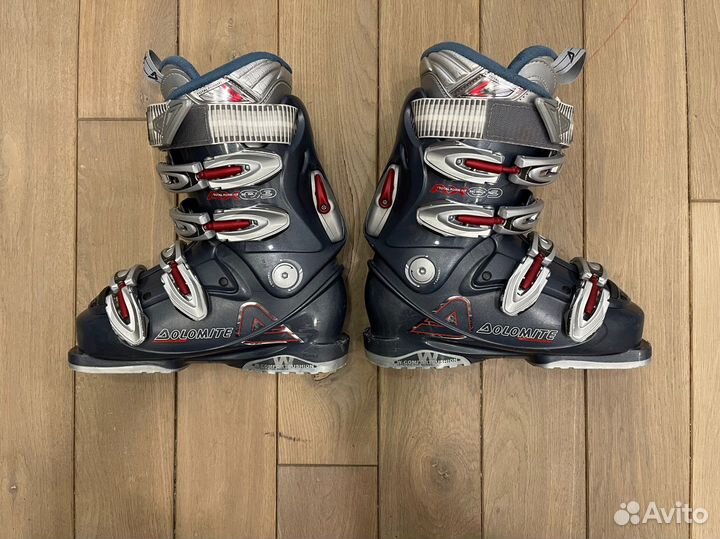 Горнолыжные ботинки 23,5 и 27,5
