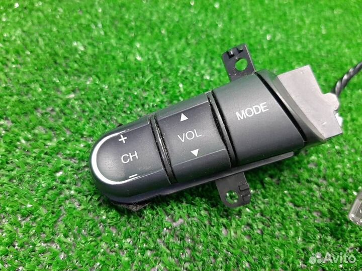 Кнопки мультимедиа на руль Honda Civic 4D (FD) 20