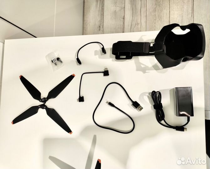 Квадрокоптер DJI Mavic 3