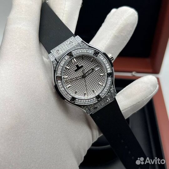 Часы женские Hublot