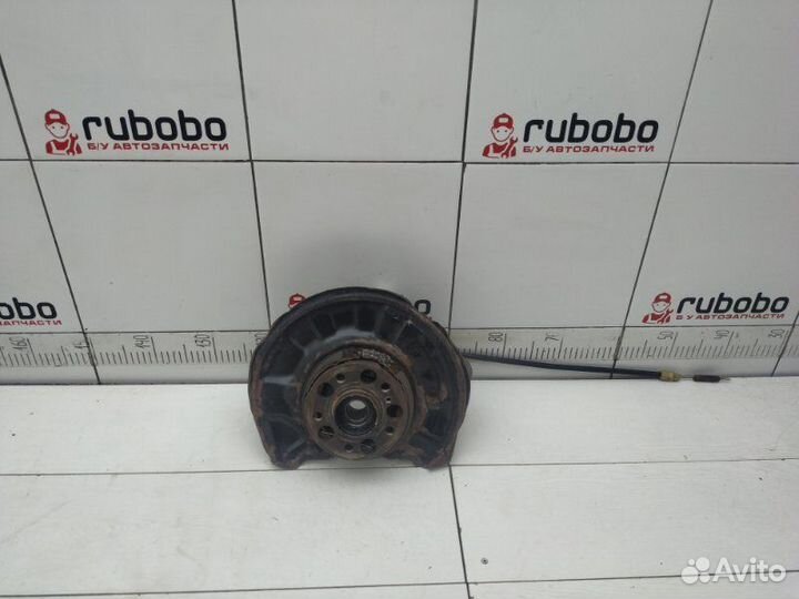 Кулак задний правый Mercedes E-Class C207 651.911