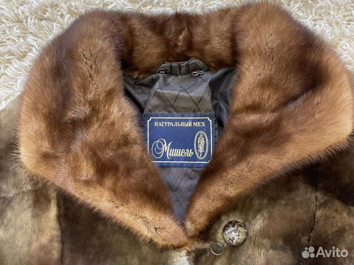 Мутоновая шуба с норковым воротником