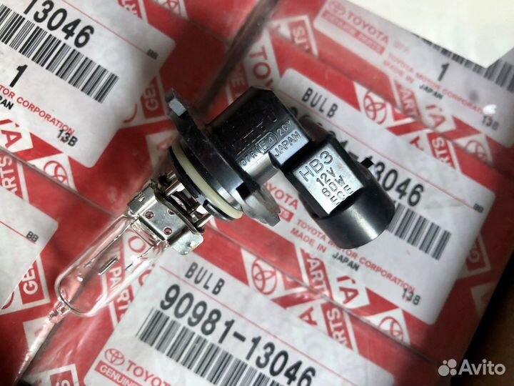 Лампа HB3 60W Toyota 90981-13046 оригинал