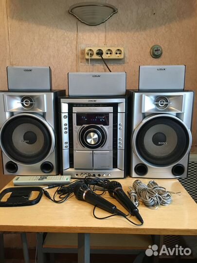 Музыкальный центр sony