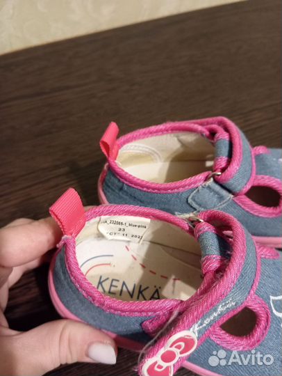 Сандалии для девочки