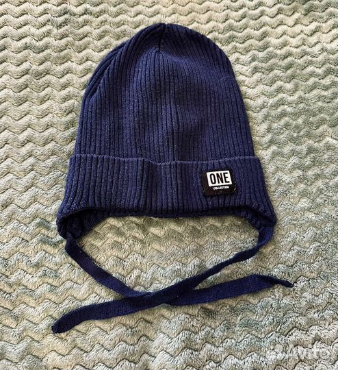 Шапка для мальчика с завязками