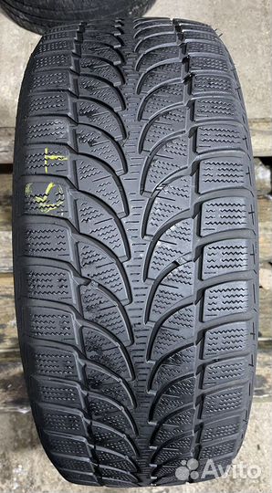 Bridgestone Blizzak LM-80 Evo 235/55 R17