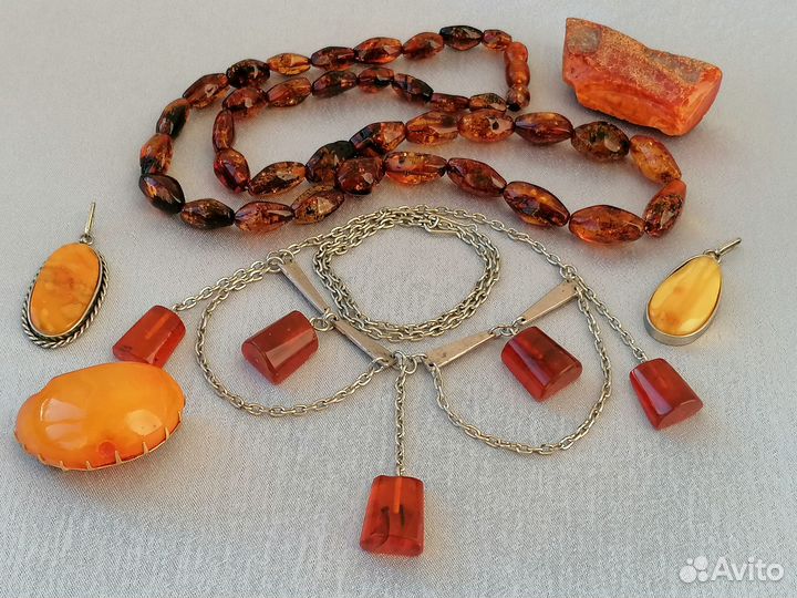 Брошь Колье Бусы Кулоны янтарь желток СССР