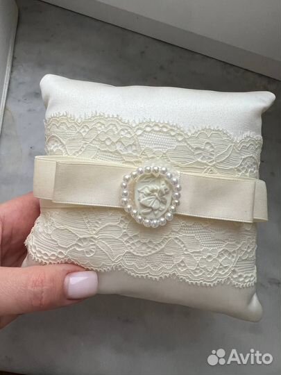 Коробка для даров на свадьбу,подушечка для колец